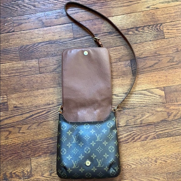 Louis Vuitton  Monogram crossbody bag - Picture 2 of 8